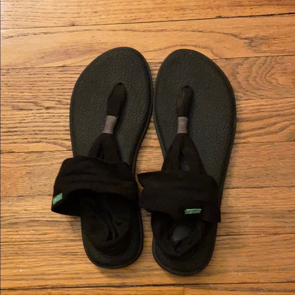 Sanuk yoga sling flip flops